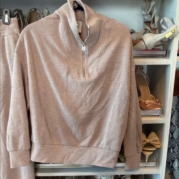 Varley DoubleSoft Zip-Up in Soft Beige - Picture 5 of 6